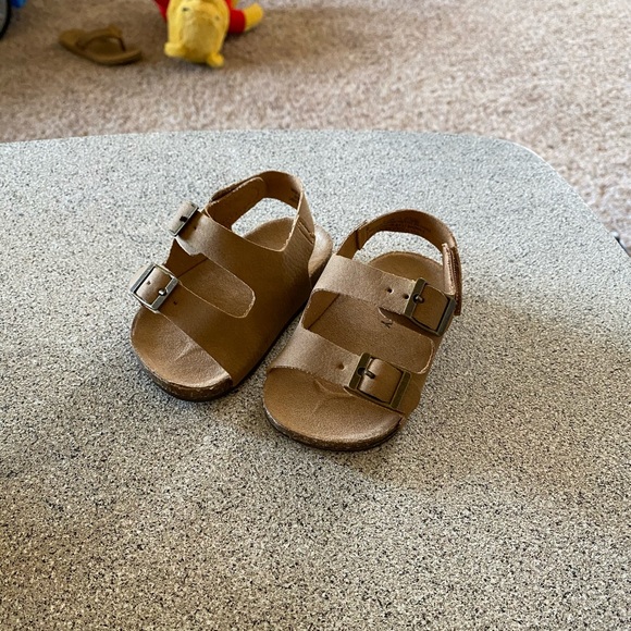 Old Navy baby sandals - Picture 1 of 2